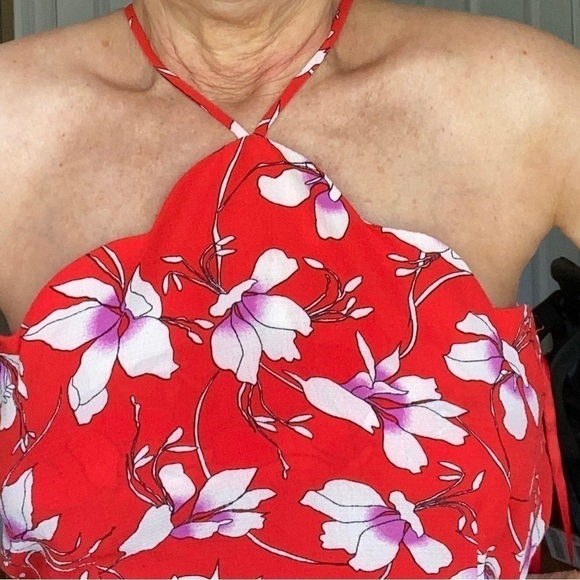 MONTEAU Red Floral Peplum Top - Picture 2 of 8